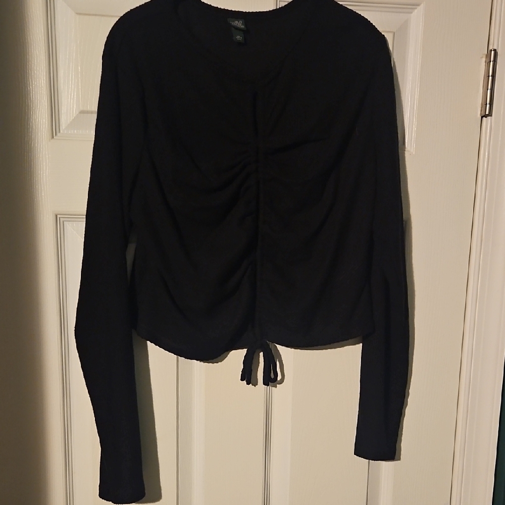 Black Long Sleeve Ruched Crop Sweater